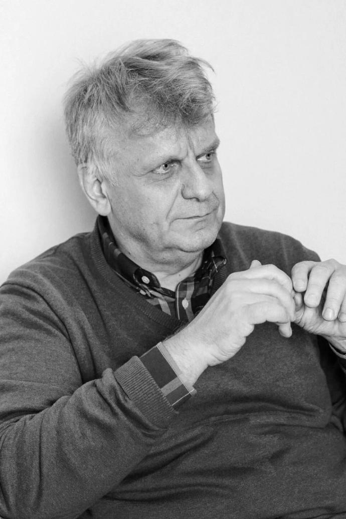 ο συγγραφέας Βρασίδας Καραλής